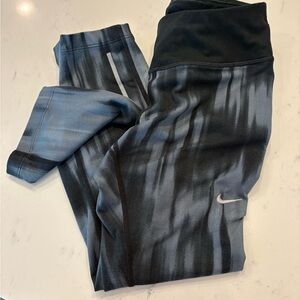 Nike Black and Gray Patterned fleece-like Leggings
